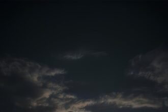 portrait wallpaper full hd moody home screen