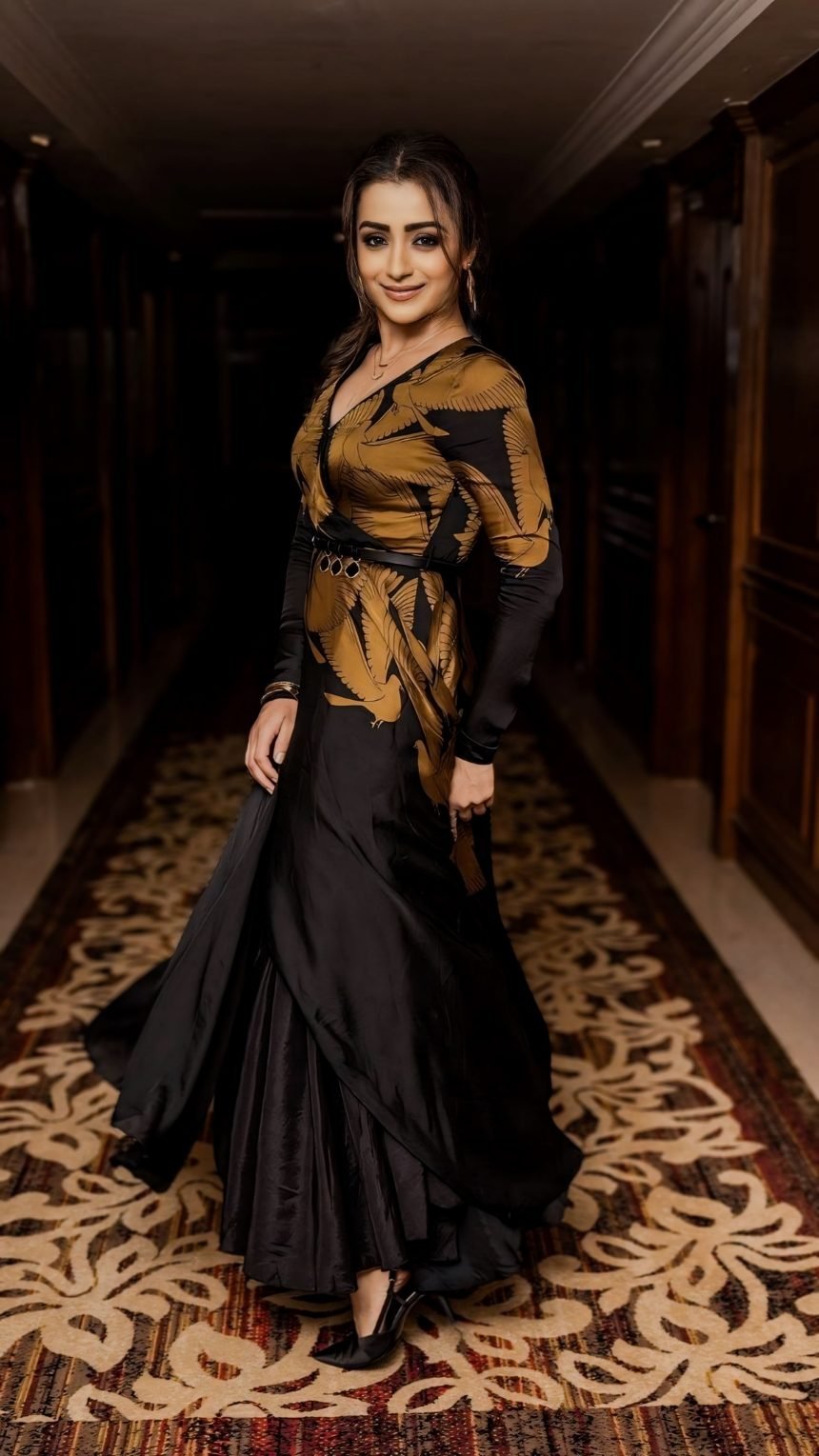 australian actress traditional dress ultra hd tollywood