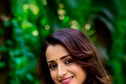 french actress traditional dress hd tollywood