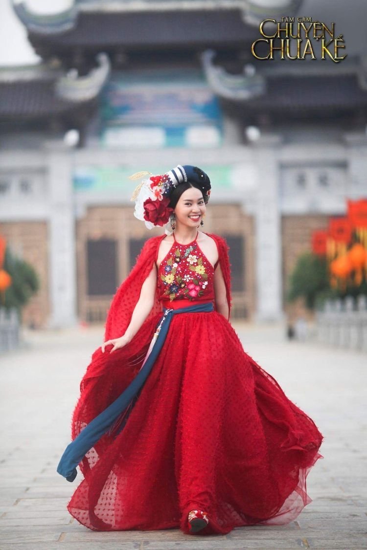 vietnamese actress traditional dress 8k european cinema